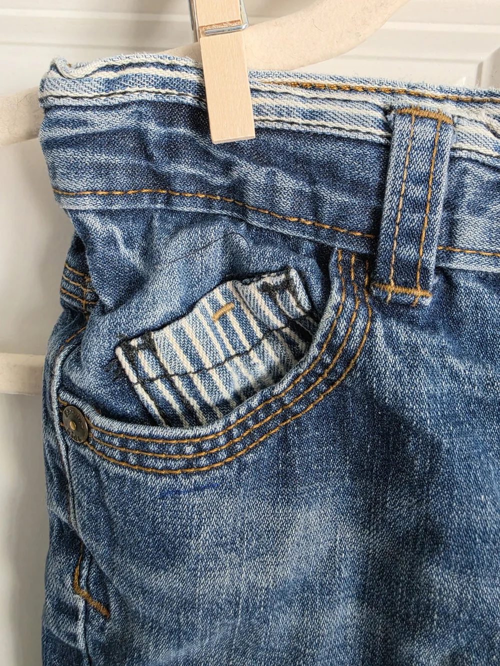 OshKosh B'gosh Kids Denim Jeans in Washed Blue genuine kids 2t adjustable waist